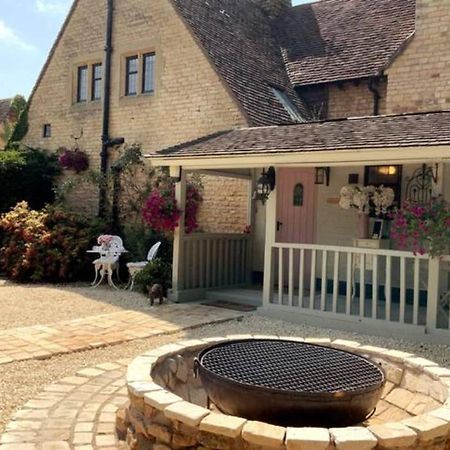 Piglet Lodge Pebworth Exteriér fotografie